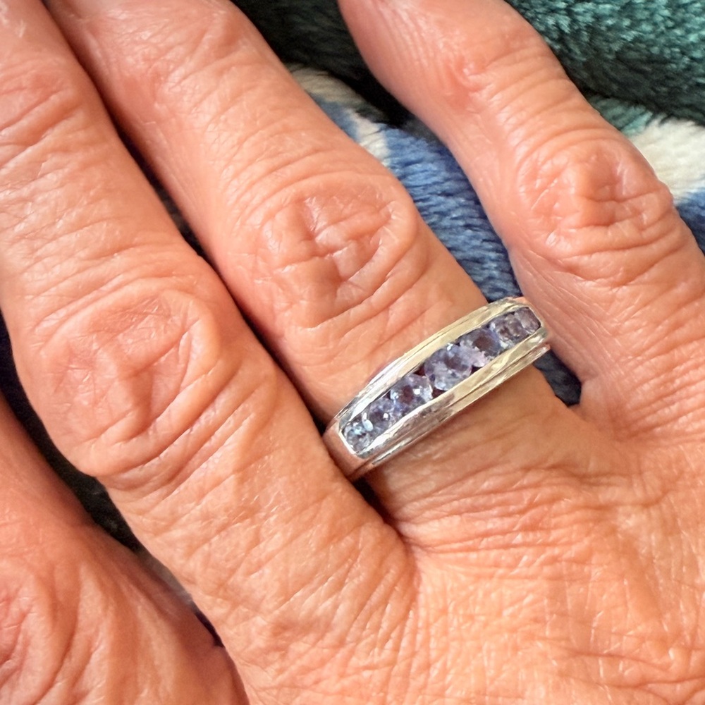 Elegant Silver and Purple Stone Ring